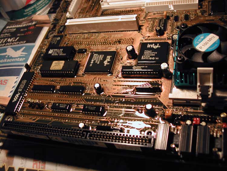 Motherboard with lacquer